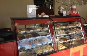 Choice Cakes & Pastries