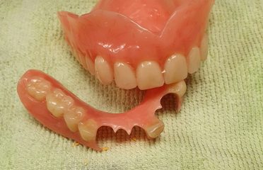 Gold Smile Dentures & Repairs